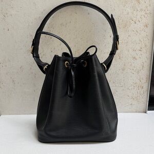 Louis Vuitton Epi leathet petite Noe